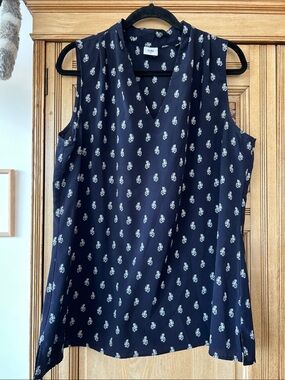 CAbi Navy Sleeveless V-Neck Tank with White Floral Motif XL